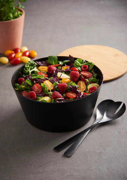 Svørt salatskál við bambusloki